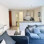 1 Bed With Perfect Snug Corner