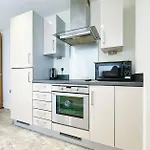 1 Bed With Perfect Snug Corner