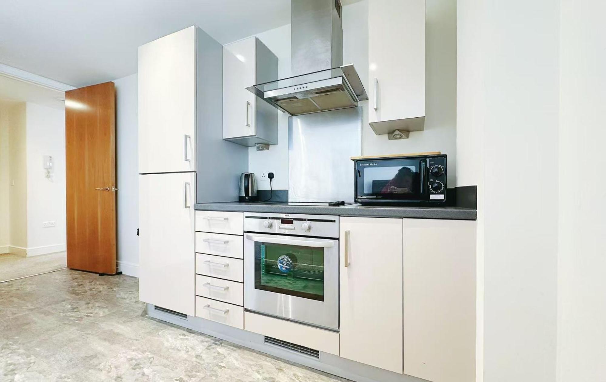 1 Bed With Perfect Snug Corner * Swansea
